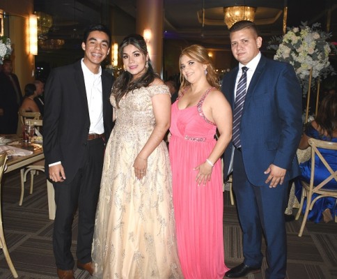 Marvin Aguilar, Marisol de Aguilar, Berlinda de Barahona y Oscar Barahona