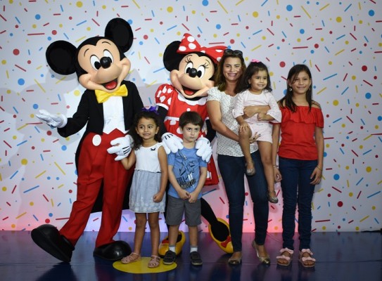 Mickey Mouse-multiplaza 10