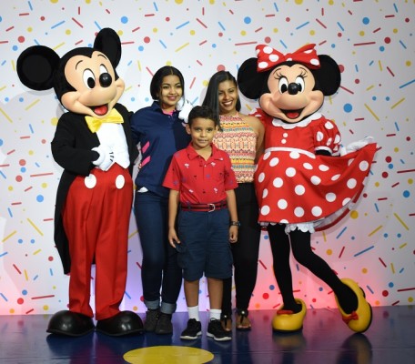Mickey Mouse-multiplaza 21