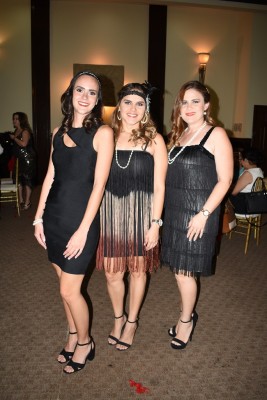 Mirna Pelucchi, Claudia Robles y Jennifer Robles