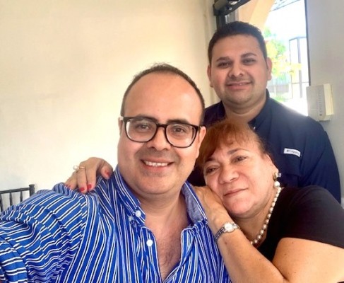 Norman Martínez, Raúl Sandoval y Marilú Aquino