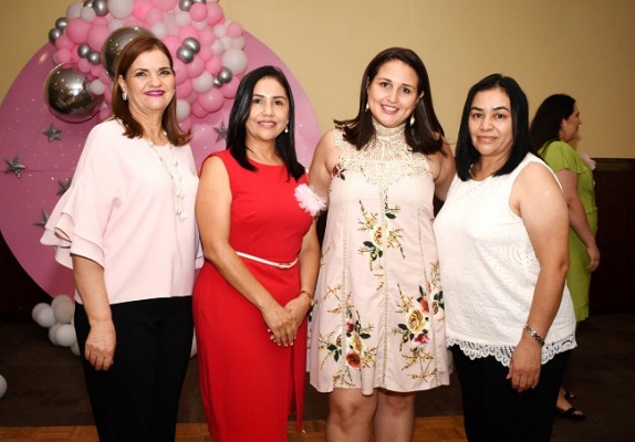 Soad de Handal, Irma Tabora, Cinthia Osorio y Carmen Tabora