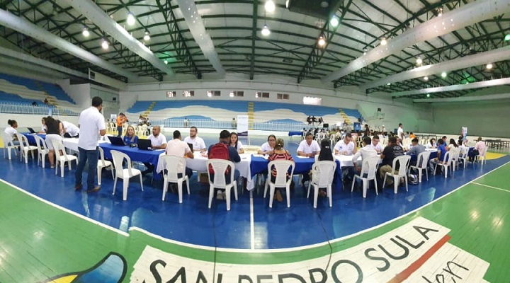 Cientos de sampedranos en busca de una preclasificación para laborar en cruceros