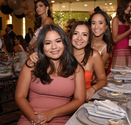 Alessandra Serrano, Isabel Andara y Adriana Pineda