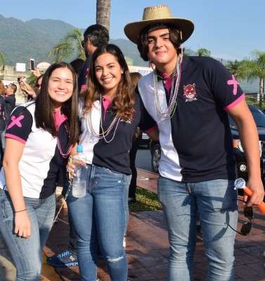 Alexandra Foster, Fernanda Torres y Carlos Salgado.