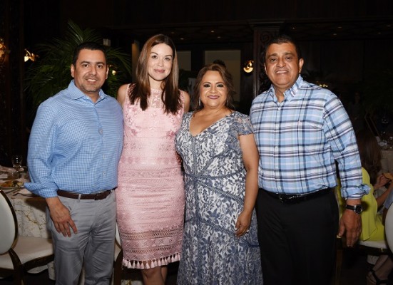 Carlos Ordóñez, Melissa de Ordóñez, Lucy de Ordóñez y Nelson Ordóñez