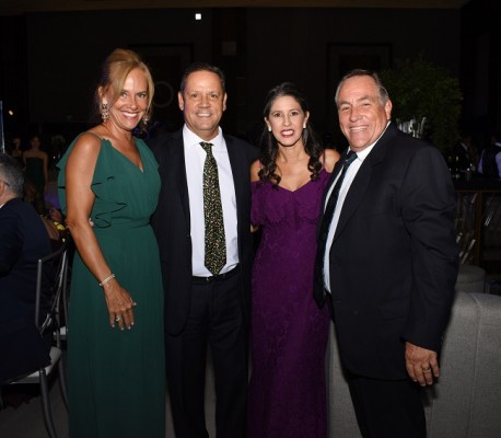 Carmen Fernández, José Antonio Fernández, Elena y Mario Delgado