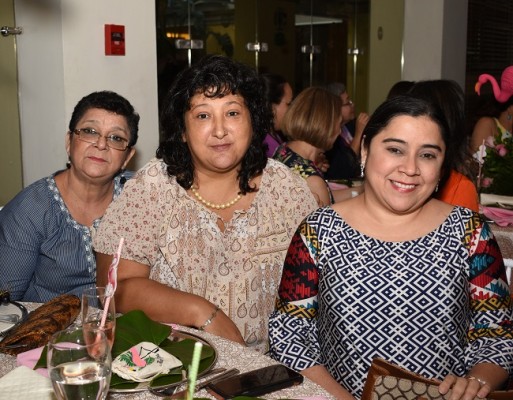 Claudia Antúnez, Marlen Fúnez y Gloria Castellanos