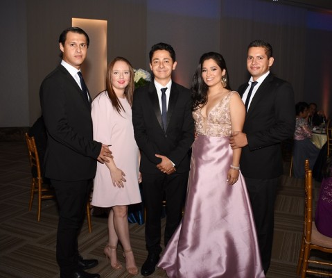 Daniel Cruz, Nohemi Picou, Daniel Brenes, Ana Bados y Kevin McCarthy