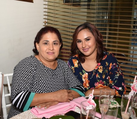 Dilcia Erazo y Daniela Chinchilla