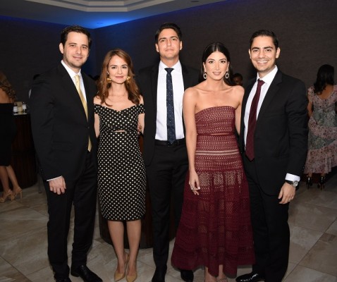 Eytan Ronen, Jessica Yuja, Michael Yuja, Daniela Kattan y Daniel Yuja