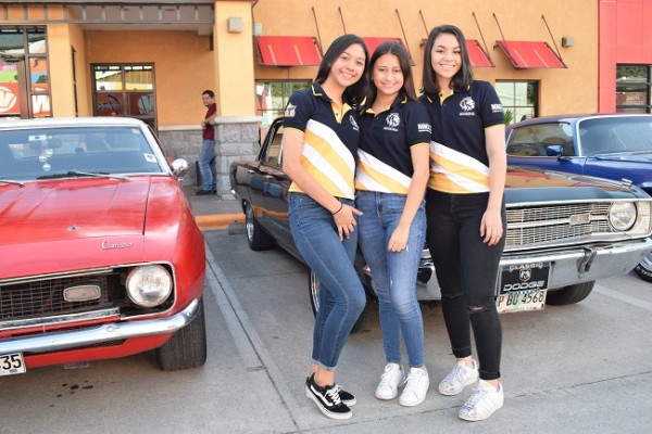 Fanny Navarro, Amy Blanco y Sharon Castillo.