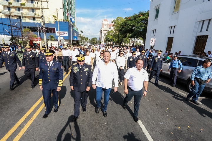 Fuerzas Vivas instan a sampedranos a pensar en positivo para engrandecer la Patria