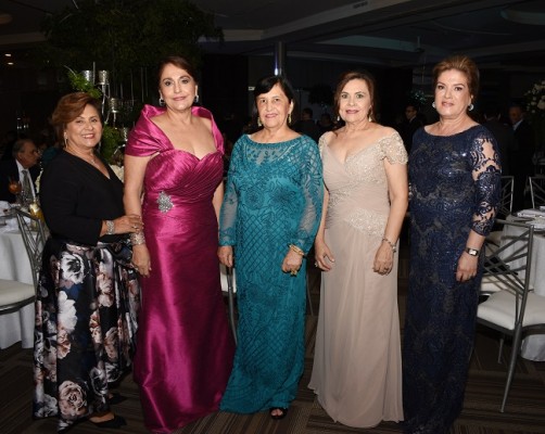 Gloria de Galeano, Suyapa Borrell, Ada Pascua, Delmy de Pitsikalis y Malissa Pineda