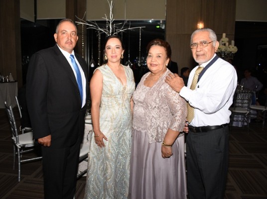 Héctor Palomo, Sobeyda Saavedra de Palomo, Olga y Jorge Mineros