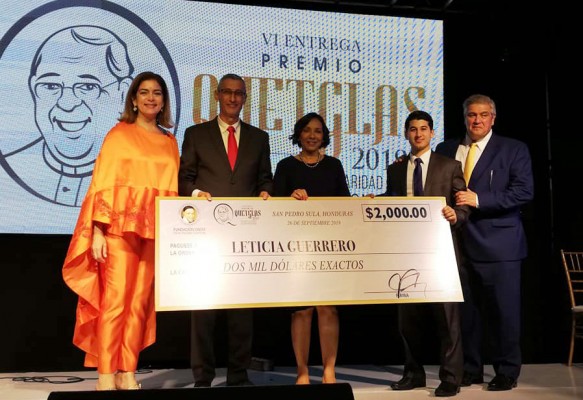 Leticia Guerrero, fue finalista con su programa de atención a niños con hidrocefalia