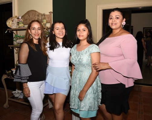 Lourdes Gutiérrez, María José Sagastume, Yaiza Sánchez y Ana Sandres