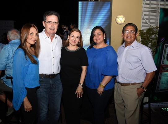 Marisol Licona, Hugo Duarte, Ana Licona, Dania Verdial y Vicente Carrion