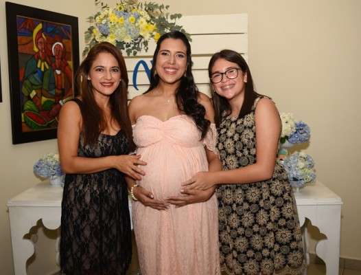 Martha Aguilera, Carmen Emilia Sagastume de García y Rachel Girón