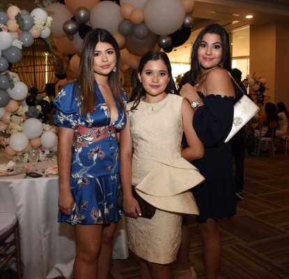 Paulina Flores, Valeria Pastor y Nicole Aplícano