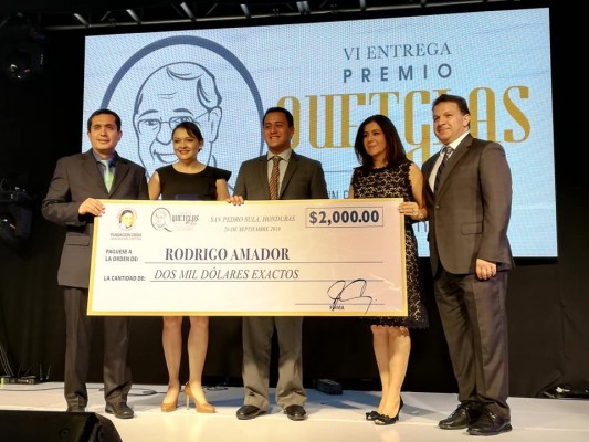 Tambien fue finalista Rodrigo Amador, con su programa de jóvenes caballeros en el sector de Chamelecón