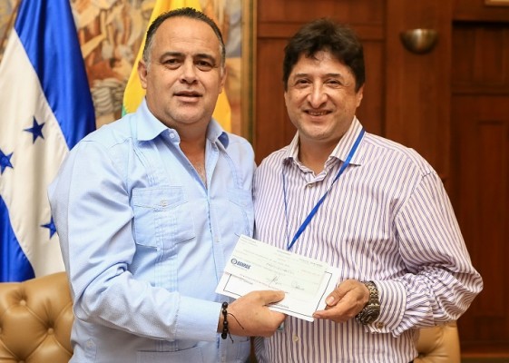 Municipalidad sampedrana firma convenio de apoyo para la Escuela de Música Victoriano López