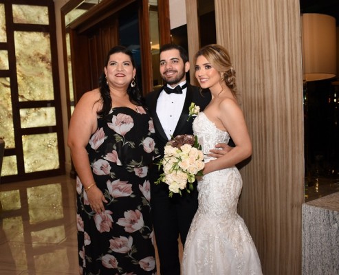 Brenda Ramos, Bechir Bendeck y Lilian Pineda