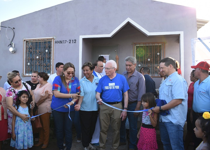 Grupo Jaremar con Cepudo, Food for the Poor y Municipalidad de Villanueva entregan viviendas a 50 familias