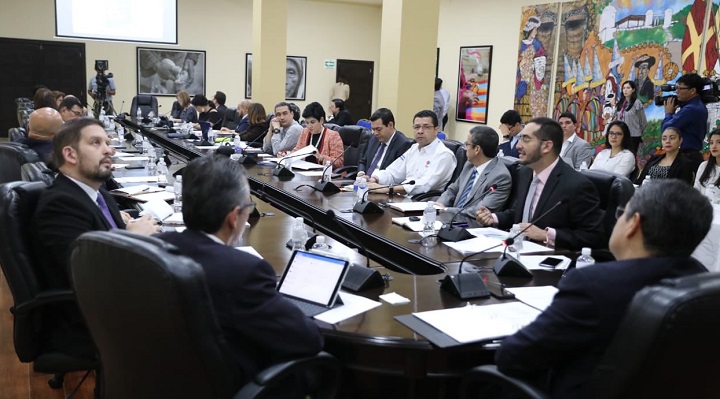 Sectores económicos analizan medidas que permita hacer frente a la crisis