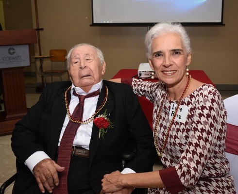 El maestro insignia de generaciones, Rolando Monterroso y Lucía Ruíz