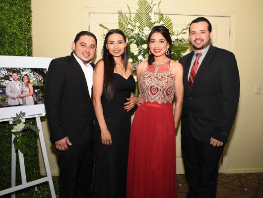 Guillermo Roque, Gloria Urbina, Melissa Cruz y Jorge Matute