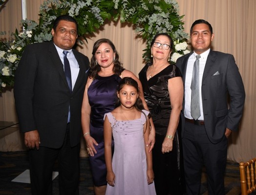 Heron López, Eunice Reyes, Claudia López, Jesús Domínguez y Mauricio López