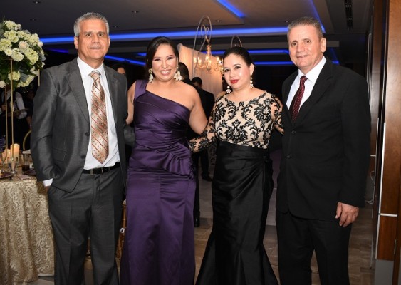 Héctor Bustamante, Yadira Bustamante, Lorena Mayen y Humberto Bustamante
