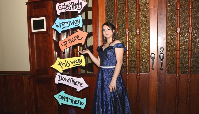 Los 15 de Gabriela ¡en el país de las maravillas!