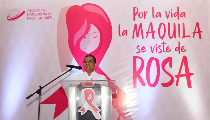 Lanzan campaña de lucha contra el cáncer de mama “Por la vida, por la maquila se viste de rosa”