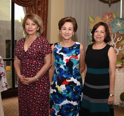 Norma Paredes, Lizzeth Nasser y Doris Mejía