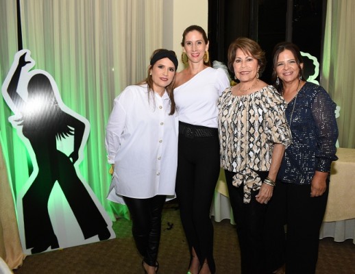 Rosario Bono, Susett Villares, Nena Marinakys de Díaz Lobo y Sandra Orellana