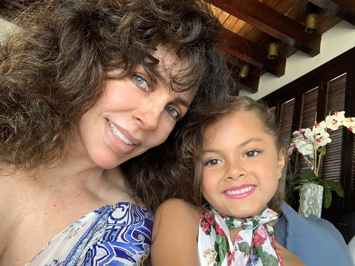 Verónica Castro reaparece en redes presumiendo a la hija de Cristian Castro
