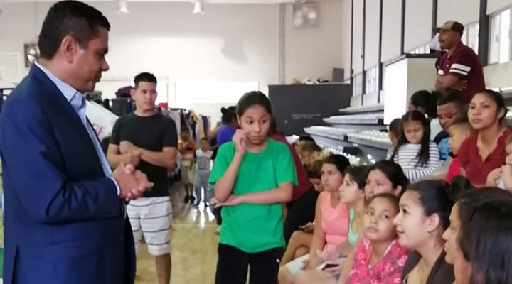 Embajada de Honduras en México entrega ayuda humanitaria a migrantes 