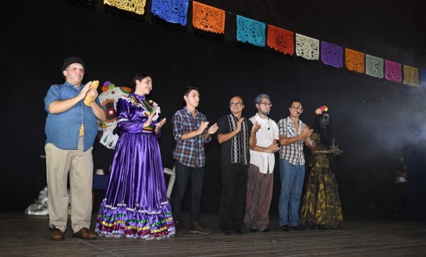 Tradicional "Altar del Día de Muertos" se exhibe en el Museo de Antropología de San Pedro Sula