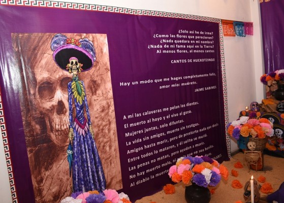 Tradicional "Altar del Día de Muertos" se exhibe en el Museo de Antropología de San Pedro Sula