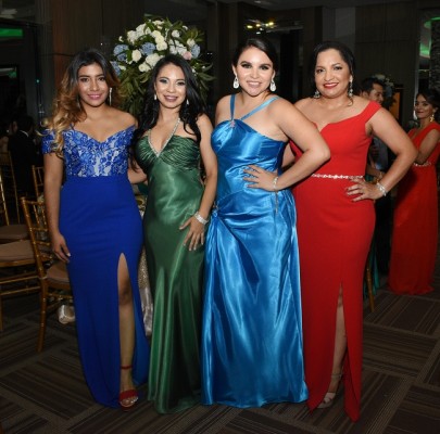 Astrid Escobar, Melania Soriano, Silvia Alvarado y Martha Rivera