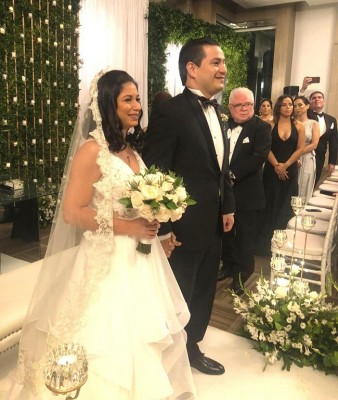 Patricia Alejandra Zúniga y Víctor Manuel Torres, Triminio, luego de ser declarados como esposos.