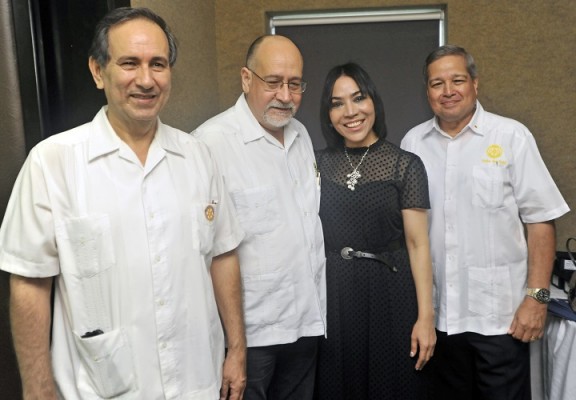 Los rotarios Román Darío, Jorge Sikaffy, María Luisa Fernández y Humberto Calderón