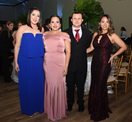 Martha Zerón, Mariela Paredes, Mario Chinchilla y Natalia Regalado de Chinchilla