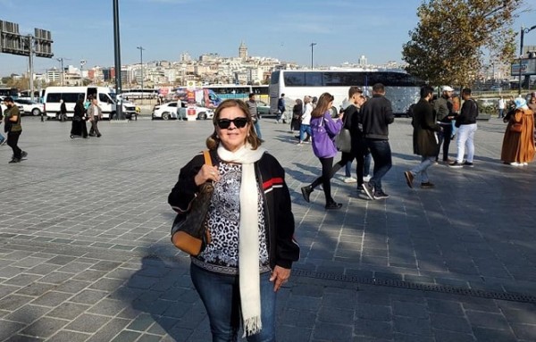 María Antonia de Suazo, recorriendo majestuosa ciudad de Estambul en unas merecidas vacaciones viajando por tres continentes.