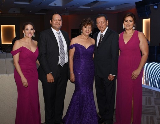 Tali Keidar, Carlos Cárdenas, Gladys Cárdenas, Edisson Cárdenas y Gladys Emilia Cárdenas
