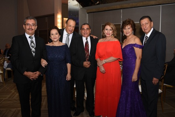 Wilfredo Guzman, Julieta Guzman, Ricardo Bueso, Gerardo y Norma Herrera, con Gladys y Edisson Cárdenas