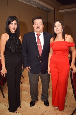 Ana Lucia Viscovich, Jorge Ouzande y Suyapa de Ouzande.