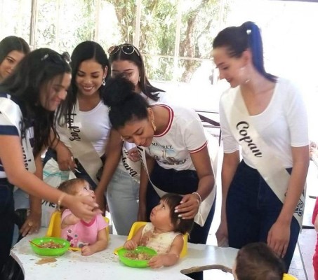 Ayer, las participantes del Teen Universe Honduras visitaron en hogar de niños especiales en Peña Blanca, Cortés.